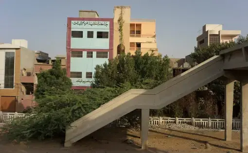 Footbridge, Gilani Station, Karachi, Pakistan. Still image from KCR, 2014-2017, nine-channel multimedia installation. Image by Ivan Sigal. Pakistan, 2017. 