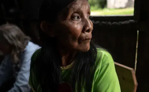 Katziká, mother of the leader André Karipuna, feared the worst when her son disappeared in September of 2018. Image by Fabio Nascimento / Infoamazonía. Brazil, 2019.