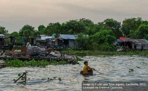 Floating Vietnamese village in Cambodia. Image by Flickr user Tyler Ingram. Cambodia, 2012. Licensed via Creative Commons. Floating Vietnamese village in Cambodia. Image by Flickr user Tyler Ingram. Cambodia, 2012. Used via Creative Commons license.