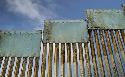 The U.S.-Mexico border. Image by Tu Olles / Shutterstock. Mexico, undated. The U.S.-Mexico border. Image by Tu Olles / Shutterstock. Mexico, undated.