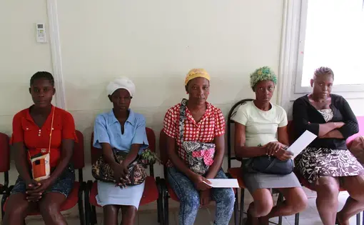 Women seeking treatment at the Innovating Health International offices. Image by Kate Corrigan. Haiti, 2017. 