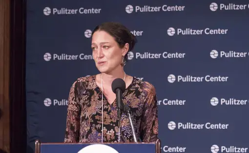 Managing Director of the Pulitzer Center Nathalie Applewhite makes the opening remarks at the Beyond War Conference on June 2. Image by Jin Ding. United States, 2018.&nbsp;