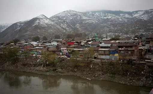 Baramulla, a city on the Jhelum River, thirty miles northwest of Srinagar, Kashmir. Image by Abid Bhat. Kashmir, 2019.