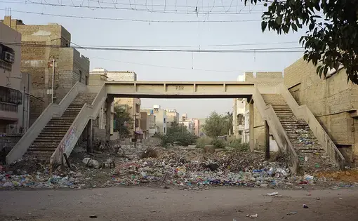 Karachi Circular Railway walkover. Image by Ivan Sigal. Nazimabad, Karachi, 2014.
