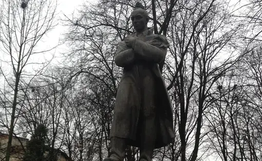Statue of Stephan Bandera in Dubrovych. This square used to have a statue of Lenin in it, now in its place, there’s a statue of Stephan Bandera, a hero for nationalists and leader of the OUN. Image by Sarah Topol. Ukraine, 2014. Media file: topol_01.jpg