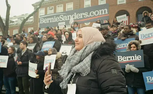 Somia Elrowmeim participates in a rally for Bernie Sanders. Image by Hana Elias. United States, 2019. Somia Elrowmeim participates in a rally for Bernie Sanders. Image by Hana Elias. United States, 2019.