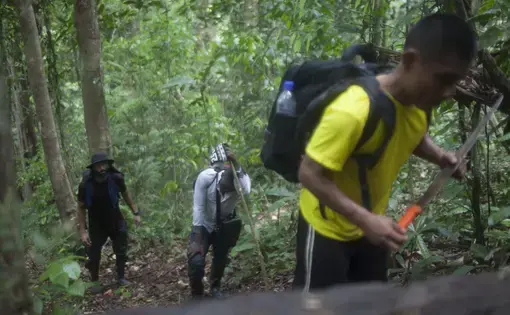 Trekking through the heart of the Darien Gap. Photo by Carlos Villalon. Colombia, 2016.