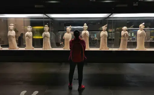 Visitors at a museum in Xi'an, a city known for its long history and rich intellectual life. Image by Sim Chi Yin. China, 2018. Visitors at a museum in Xi'an, a city known for its long history and rich intellectual life. Image by Sim Chi Yin. China, 2018.