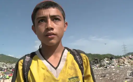 From the film by Craig & Brent Renaud. Honduras, 2015. From the film by Craig and Brent Renaud. Honduras, 2015.
