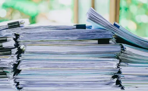 Systematic reviews promise to reveal the best, safest treatments, but during the coronavirus pandemic, many have quickly become outdated. Image by Mongta Studio / Shutterstock. Undated.