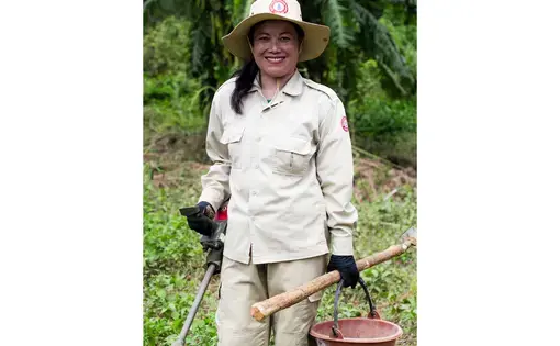 Phetsamay at Work. Image by Erin McGoff. Laos, 2017.