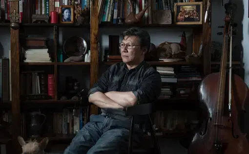 The writer Hu Fayun at his home in Wuhan, summer 2016. Image by Sim Chi Yin/VII Photos.