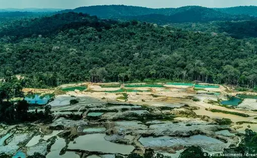 Flight over the state of Pará in 2019 registers illegal mining on Munduruku indigenous land. Image by Fabio Nascimento. Brazil, date unknown.