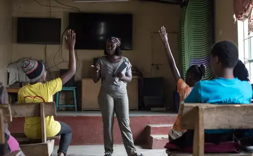19 October. Winnie Achieng’ at the One Development Centre leading a discussion during a Girls on the Move session. Image by Sarah Waiswa/The Everyday Projects. Kenya, 2020.