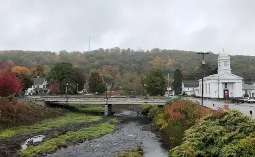 The picturesque bridge in Honesdale. Image by Jordan Wolman. United States, 2020.