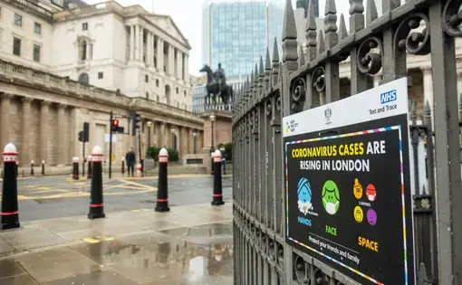 On December 21st, a sign warning of rising coronavirus cases&nbsp;outside the Bank Of England in days following London entering Tier 4 lockdown. Image by Willy Barton / Shutterstock. United Kingdom, 2020.