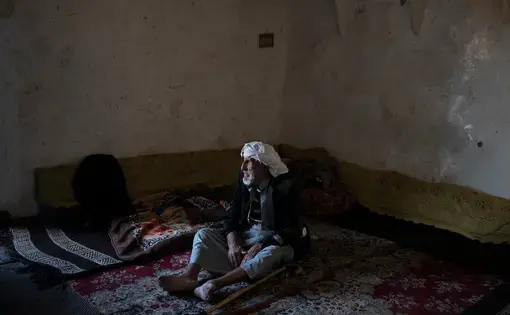 Saleh Jassar lost his two sons in the airstrikes. Image by Tyler Hicks/The New York Times. Yemen, 2018.