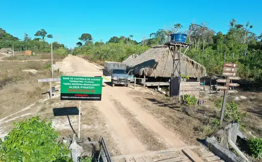 The Mebêngôkre people have a base from which they organize to monitor the limits of their land and prevent incursions.