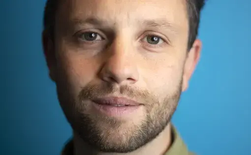 Kevin Stark headshot