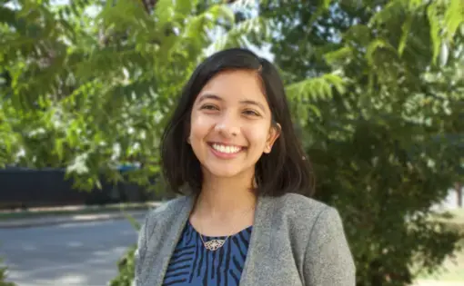 Naveena headshot
