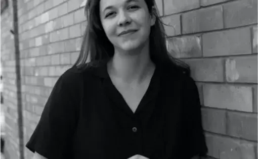 Betsy Joles headshot