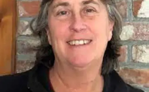 Susan Hammond headshot