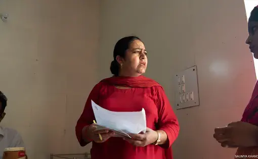 woman presenting to a group