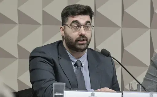 Thiago Firbida headshot