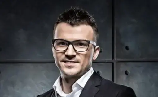 headshot