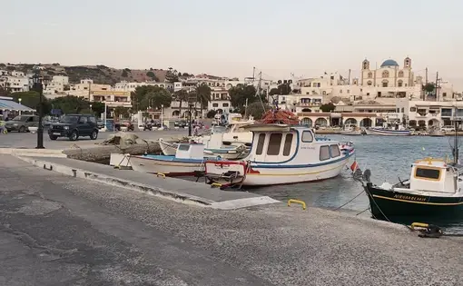 kaikia at port
