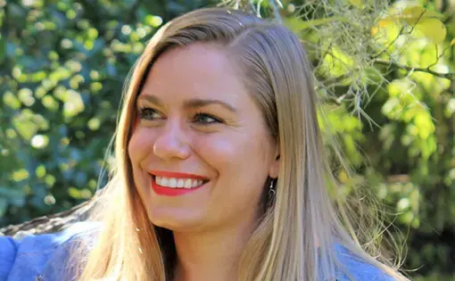 Becca Burton headshot