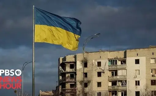 The Ukrainian flag flies over a building, Youtube video thumbnail