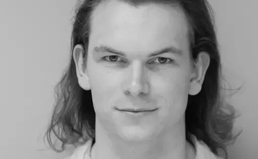 Angus Chapman headshot