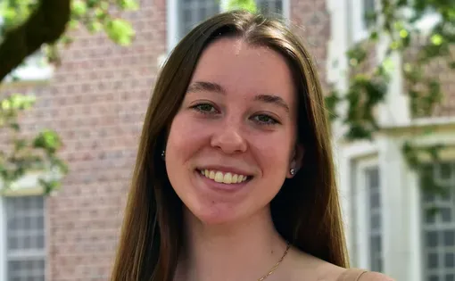 Lauren Whiddon headshot