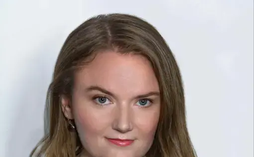 Headshot of Jennifer Strong