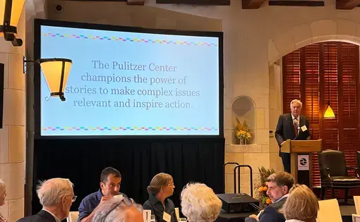 Pulitzer Center CEO and President Jon Sawyer speaks at the Yale Club in New York City on September 21, 2023. Image by Mikaela Schmitt. United States.