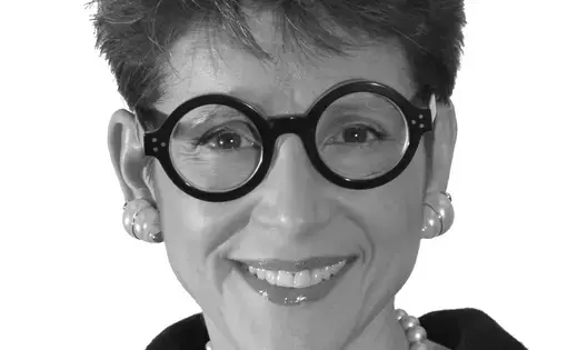 Tracey Riese headshot