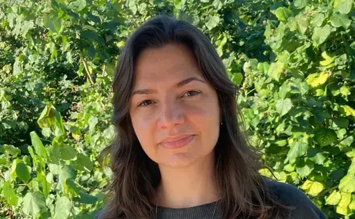 Leandra Gonçalves headshot
