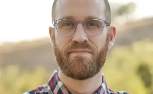 Aaron Mendelson headshot