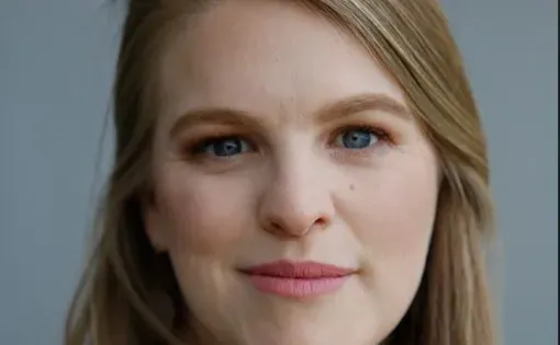 Elissa Nadworny headshot
