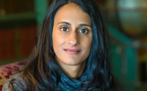 Bina Venkataraman headshot