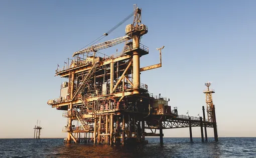 Deep sea oil rig