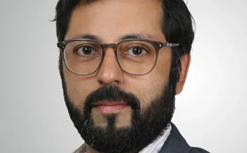 Faras Ghani headshot