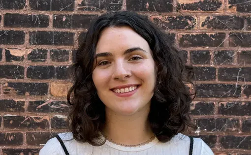 Isabelle Tavares headshot