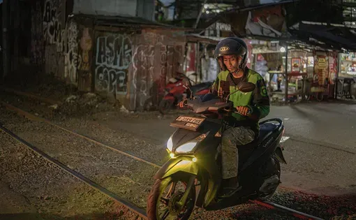 Online motorcycle taxi rider