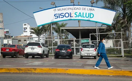 LIMA, PERU - JUNE 15, 2022: Photo of the entrance to the Sisol Salud hospital in the Villa El Salvador district in Lima. The shantytown district is on the southwest outskirts of the capital.