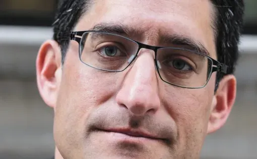 Aaron Glantz