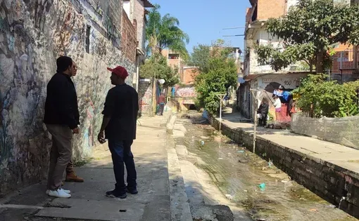 Córrego da Cangueira, em São Mateus começou a ser canalizado, mas ainda não tem contenção