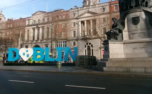 Dublin sigh thumbnail