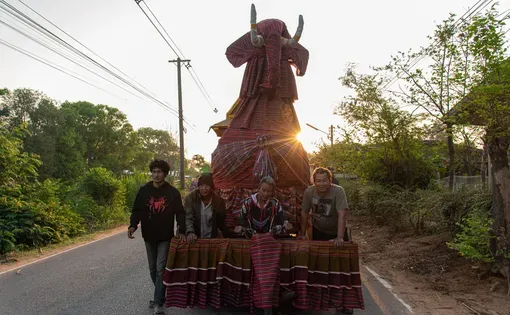 Kui villagers push a decorated elephant-shaped float during the procession at the Wai Khru Pu Pakam Chang ceremony at Nong Bua village in Surin province, Thailand, on 8 March 2026. Photo: Peerapon Boonyakiat/HaRDstories